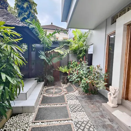 Villa Foyaver Near Seminyak Kerobokan, 3 Bedrooms